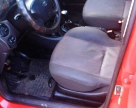 Красный Форд Фокус, объемом двигателя 1.8 л и пробегом 223 тыс. км за 3500 $, фото 4 на Automoto.ua