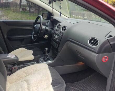 Красный Форд Фокус, объемом двигателя 1.6 л и пробегом 190 тыс. км за 4500 $, фото 17 на Automoto.ua