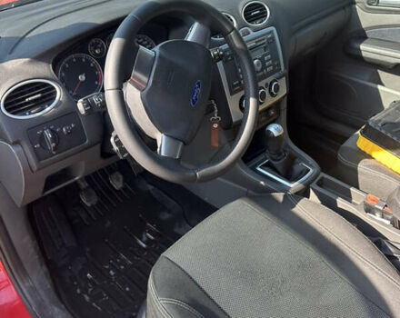 Красный Форд Фокус, объемом двигателя 1.6 л и пробегом 264 тыс. км за 4900 $, фото 17 на Automoto.ua