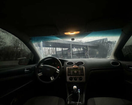 Красный Форд Фокус, объемом двигателя 1.56 л и пробегом 262 тыс. км за 3599 $, фото 8 на Automoto.ua