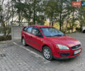 Красный Форд Фокус, объемом двигателя 1.6 л и пробегом 260 тыс. км за 2800 $, фото 2 на Automoto.ua