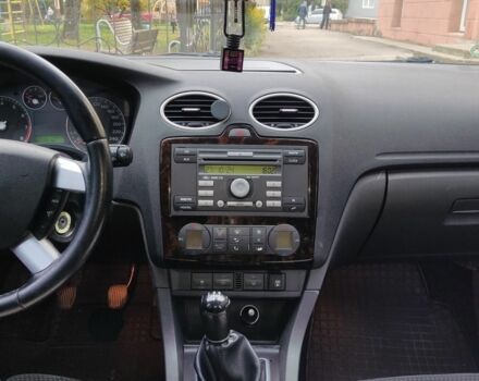 Красный Форд Фокус, объемом двигателя 1.6 л и пробегом 190 тыс. км за 4500 $, фото 16 на Automoto.ua