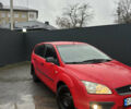 Красный Форд Фокус, объемом двигателя 1.56 л и пробегом 262 тыс. км за 3599 $, фото 1 на Automoto.ua