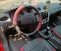 Красный Форд Фокус, объемом двигателя 1.6 л и пробегом 295 тыс. км за 3950 $, фото 5 на Automoto.ua