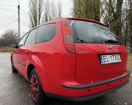Красный Форд Фокус, объемом двигателя 1.6 л и пробегом 350 тыс. км за 2350 $, фото 4 на Automoto.ua