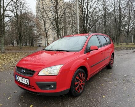 Красный Форд Фокус, объемом двигателя 1.6 л и пробегом 350 тыс. км за 2550 $, фото 1 на Automoto.ua
