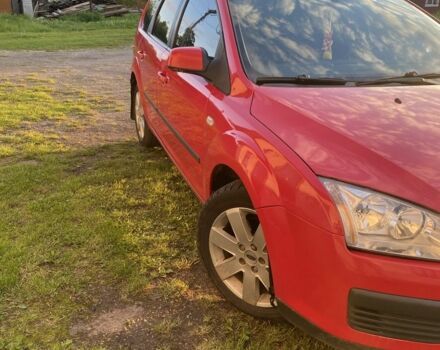 Червоний Форд Фокус, об'ємом двигуна 1.8 л та пробігом 260 тис. км за 3750 $, фото 2 на Automoto.ua