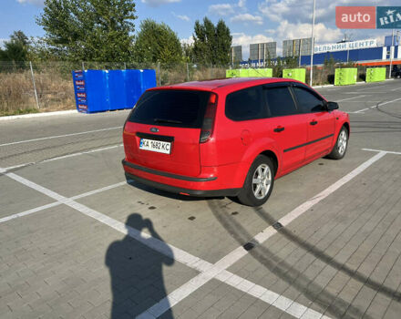 Красный Форд Фокус, объемом двигателя 1.6 л и пробегом 405 тыс. км за 3500 $, фото 3 на Automoto.ua