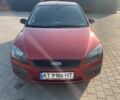 Червоний Форд Фокус, об'ємом двигуна 2 л та пробігом 197 тис. км за 4400 $, фото 1 на Automoto.ua