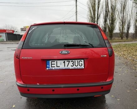 Красный Форд Фокус, объемом двигателя 1.6 л и пробегом 350 тыс. км за 2550 $, фото 8 на Automoto.ua
