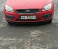 Красный Форд Фокус, объемом двигателя 1.6 л и пробегом 400 тыс. км за 1700 $, фото 1 на Automoto.ua
