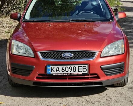 Червоний Форд Фокус, об'ємом двигуна 1.6 л та пробігом 350 тис. км за 4399 $, фото 1 на Automoto.ua