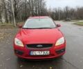 Красный Форд Фокус, объемом двигателя 1.6 л и пробегом 350 тыс. км за 2350 $, фото 1 на Automoto.ua