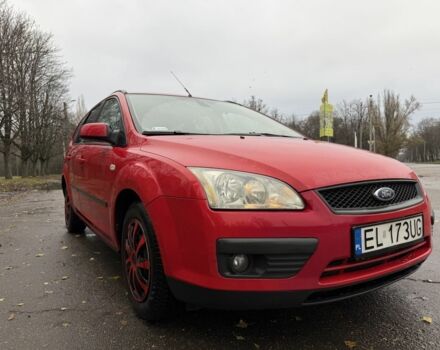 Красный Форд Фокус, объемом двигателя 1.6 л и пробегом 350 тыс. км за 2550 $, фото 9 на Automoto.ua