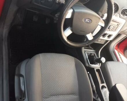 Красный Форд Фокус, объемом двигателя 1.39 л и пробегом 212 тыс. км за 3200 $, фото 2 на Automoto.ua