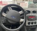 Красный Форд Фокус, объемом двигателя 1.4 л и пробегом 208 тыс. км за 3000 $, фото 4 на Automoto.ua