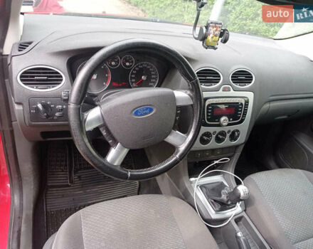 Форд Фокус 2007 в Заречном на Automoto.ua Красный Форд Фокус, объемом двигателя 1.6 л и пробегом 230 тыс. км за 4500 $, фото 5 на Automoto.ua