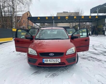 Червоний Форд Фокус, об'ємом двигуна 1.4 л та пробігом 250 тис. км за 3650 $, фото 3 на Automoto.ua