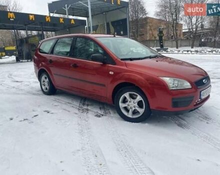 Червоний Форд Фокус, об'ємом двигуна 1.4 л та пробігом 250 тис. км за 3650 $, фото 3 на Automoto.ua