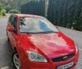 Красный Форд Фокус, объемом двигателя 1.6 л и пробегом 230 тыс. км за 5203 $, фото 1 на Automoto.ua