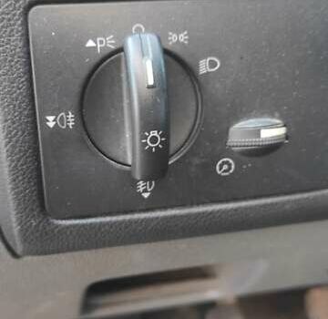 Красный Форд Фокус, объемом двигателя 1.8 л и пробегом 350 тыс. км за 4900 $, фото 12 на Automoto.ua