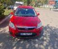 Красный Форд Фокус, объемом двигателя 2 л и пробегом 292 тыс. км за 5000 $, фото 1 на Automoto.ua