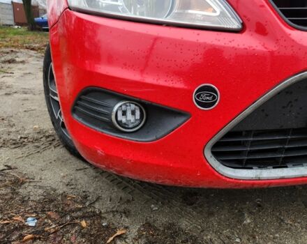 Красный Форд Фокус, объемом двигателя 1.6 л и пробегом 10 тыс. км за 5500 $, фото 3 на Automoto.ua