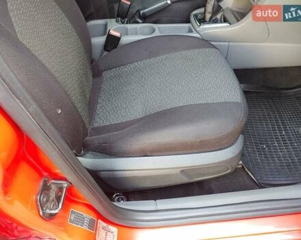 Красный Форд Фокус, объемом двигателя 1.6 л и пробегом 276 тыс. км за 4400 $, фото 43 на Automoto.ua