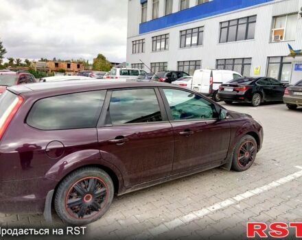 Красный Форд Фокус, объемом двигателя 1.8 л и пробегом 274 тыс. км за 5500 $, фото 3 на Automoto.ua