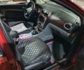 Красный Форд Фокус, объемом двигателя 1.8 л и пробегом 300 тыс. км за 5600 $, фото 6 на Automoto.ua