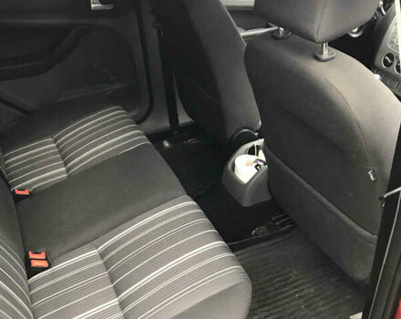 Красный Форд Фокус, объемом двигателя 1.56 л и пробегом 167 тыс. км за 4500 $, фото 13 на Automoto.ua