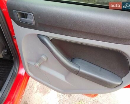 Красный Форд Фокус, объемом двигателя 1.6 л и пробегом 276 тыс. км за 4400 $, фото 45 на Automoto.ua