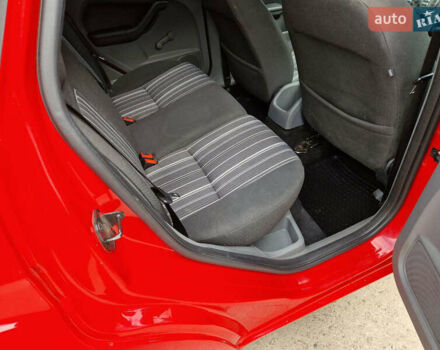 Червоний Форд Фокус, об'ємом двигуна 1.6 л та пробігом 260 тис. км за 4500 $, фото 19 на Automoto.ua