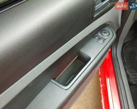 Красный Форд Фокус, объемом двигателя 1.6 л и пробегом 276 тыс. км за 4400 $, фото 35 на Automoto.ua