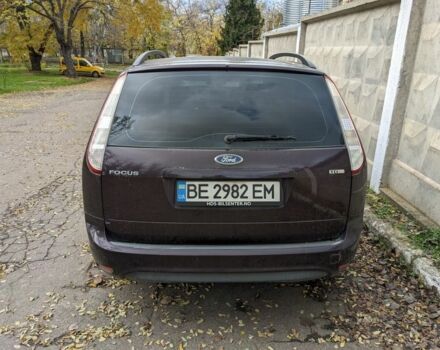 Красный Форд Фокус, объемом двигателя 1.6 л и пробегом 160 тыс. км за 3500 $, фото 3 на Automoto.ua