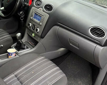 Червоний Форд Фокус, об'ємом двигуна 1.56 л та пробігом 297 тис. км за 6000 $, фото 14 на Automoto.ua