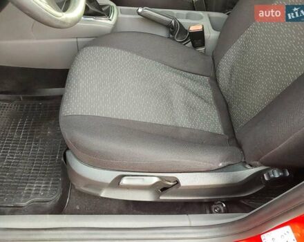 Красный Форд Фокус, объемом двигателя 1.6 л и пробегом 276 тыс. км за 4400 $, фото 39 на Automoto.ua