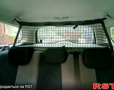 Красный Форд Фокус, объемом двигателя 1.8 л и пробегом 274 тыс. км за 5500 $, фото 5 на Automoto.ua