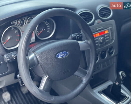 Красный Форд Фокус, объемом двигателя 1.6 л и пробегом 276 тыс. км за 4200 $, фото 34 на Automoto.ua