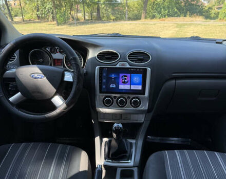 Красный Форд Фокус, объемом двигателя 1.6 л и пробегом 403 тыс. км за 5900 $, фото 13 на Automoto.ua