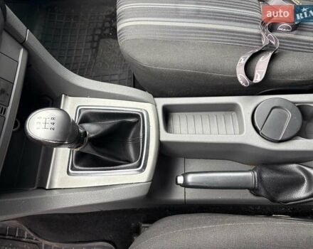 Красный Форд Фокус, объемом двигателя 1.6 л и пробегом 206 тыс. км за 4540 $, фото 23 на Automoto.ua