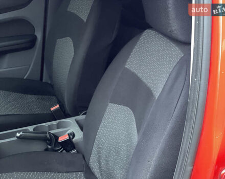 Красный Форд Фокус, объемом двигателя 1.6 л и пробегом 276 тыс. км за 4200 $, фото 36 на Automoto.ua