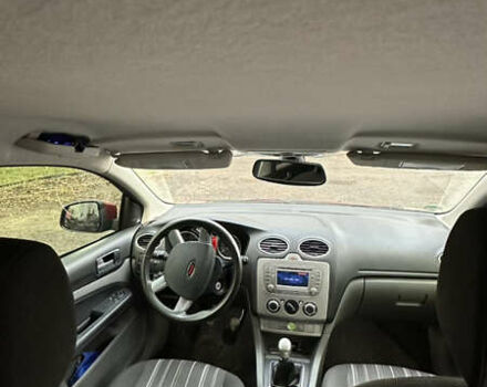 Червоний Форд Фокус, об'ємом двигуна 1.56 л та пробігом 297 тис. км за 6000 $, фото 7 на Automoto.ua