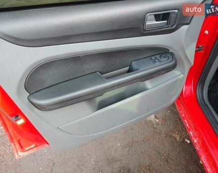 Красный Форд Фокус, объемом двигателя 1.6 л и пробегом 276 тыс. км за 4400 $, фото 41 на Automoto.ua