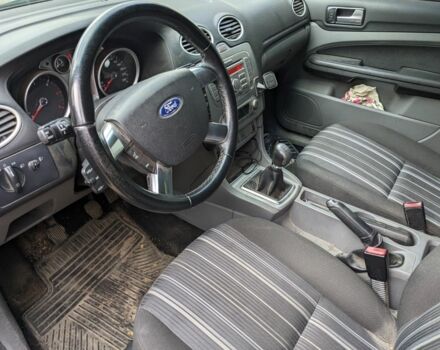 Красный Форд Фокус, объемом двигателя 1.6 л и пробегом 160 тыс. км за 3500 $, фото 4 на Automoto.ua