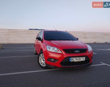 Красный Форд Фокус, объемом двигателя 1.6 л и пробегом 276 тыс. км за 4400 $, фото 1 на Automoto.ua