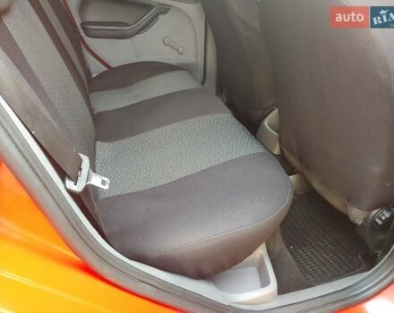 Красный Форд Фокус, объемом двигателя 1.6 л и пробегом 276 тыс. км за 4400 $, фото 46 на Automoto.ua