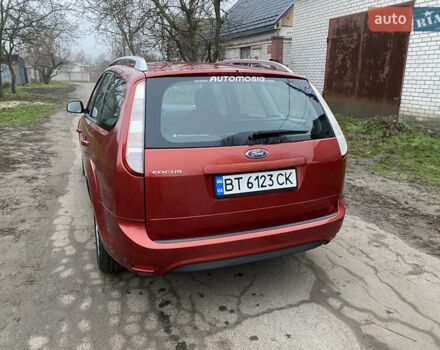 Красный Форд Фокус, объемом двигателя 1.8 л и пробегом 179 тыс. км за 5500 $, фото 6 на Automoto.ua