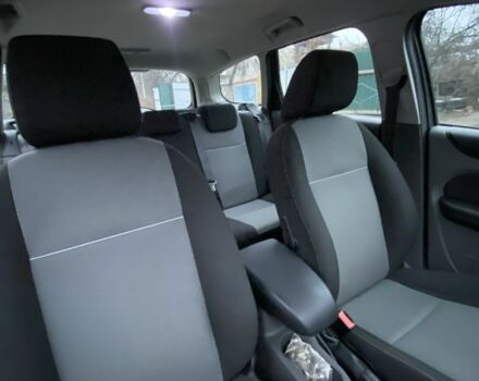 Красный Форд Фокус, объемом двигателя 1.8 л и пробегом 179 тыс. км за 5500 $, фото 17 на Automoto.ua