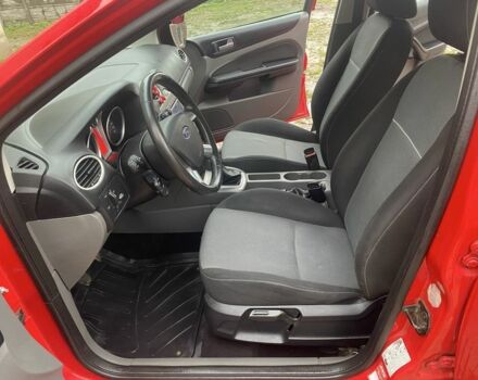 Красный Форд Фокус, объемом двигателя 1.6 л и пробегом 300 тыс. км за 6000 $, фото 20 на Automoto.ua